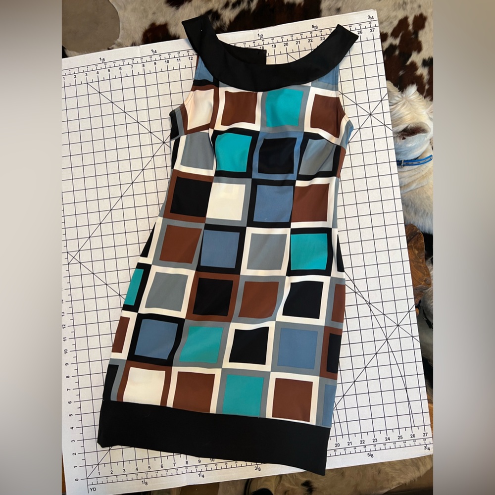 Connected stretch fitted mini dress 60’s style NWOT 4